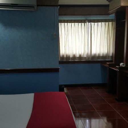 Aparthotel West Wing Mansion Bangkok Esterno foto