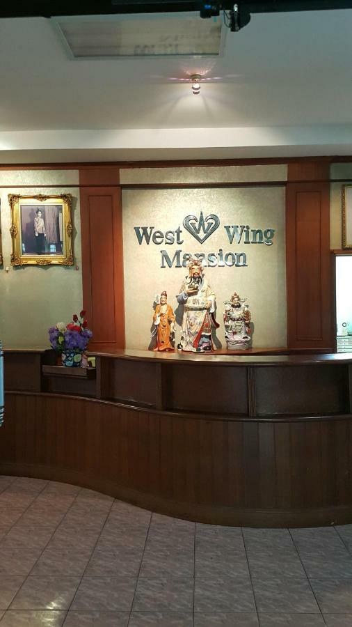 Aparthotel West Wing Mansion Bangkok Esterno foto