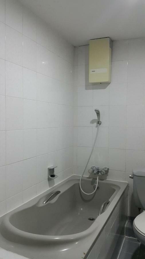 Aparthotel West Wing Mansion Bangkok Esterno foto