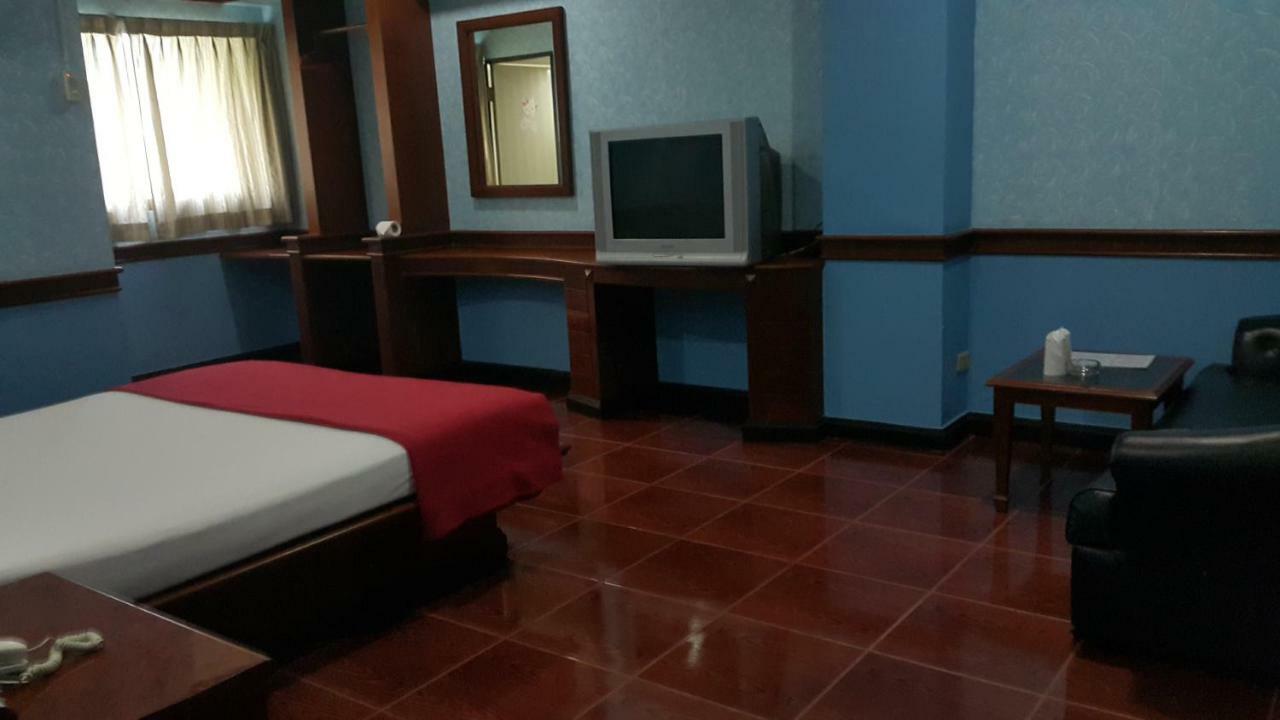 Aparthotel West Wing Mansion Bangkok Esterno foto