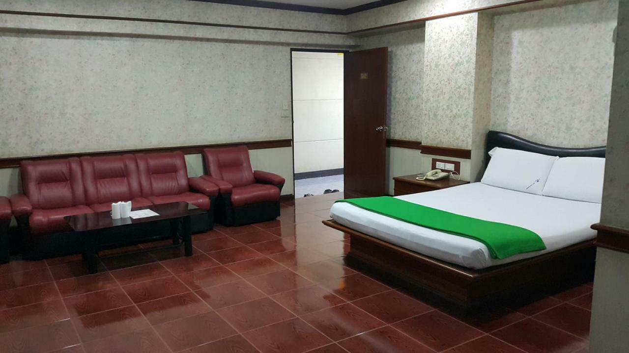 Aparthotel West Wing Mansion Bangkok Esterno foto