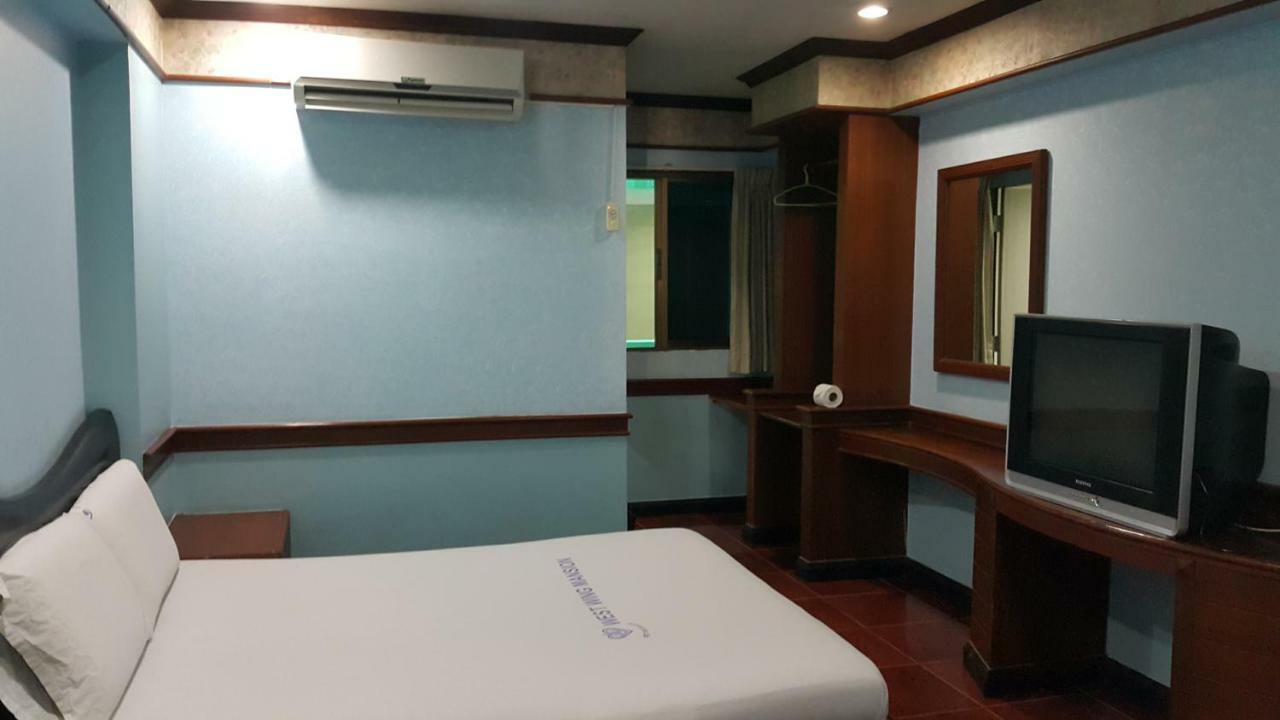 Aparthotel West Wing Mansion Bangkok Esterno foto