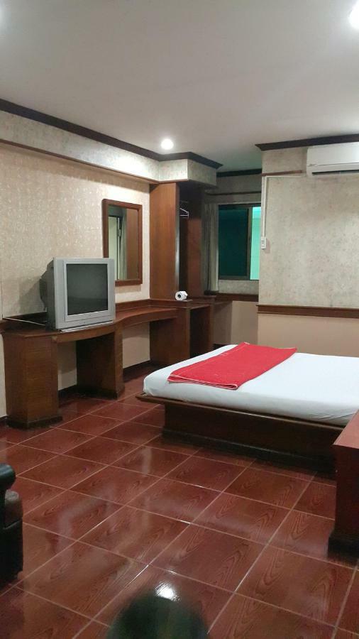 Aparthotel West Wing Mansion Bangkok Esterno foto